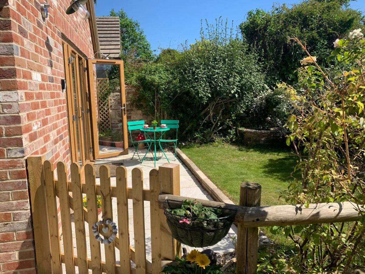 The Piggery At The Cottage Wool Exterior foto