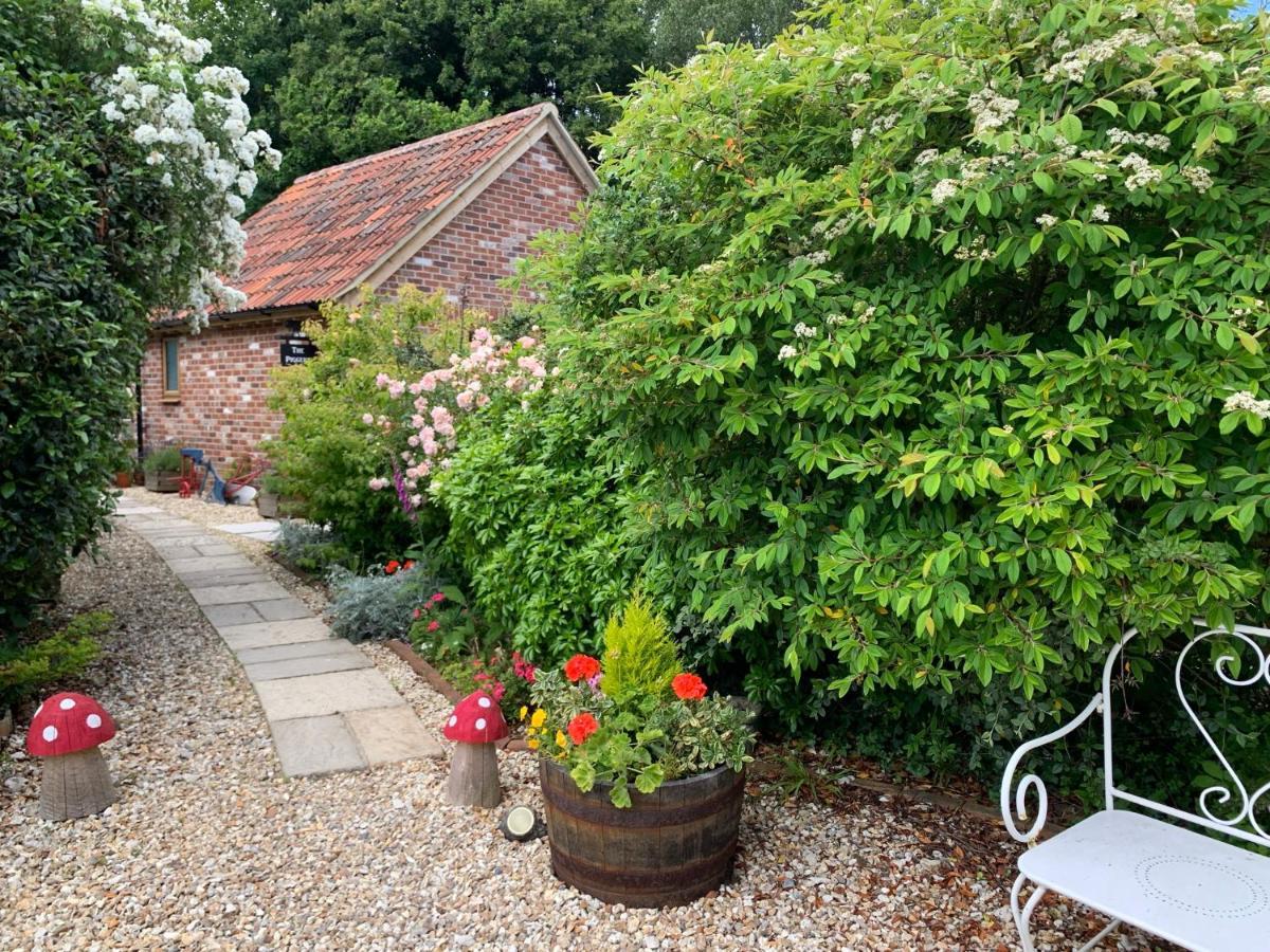 The Piggery At The Cottage Wool Exterior foto